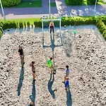 Beachfront Homes, Attractions For Children * Sianozety