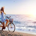Beachfront Homes, Attractions For Children Holiday home *