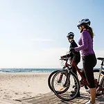 Holiday home Beachfront Homes, Attractions For Children Sianozety
