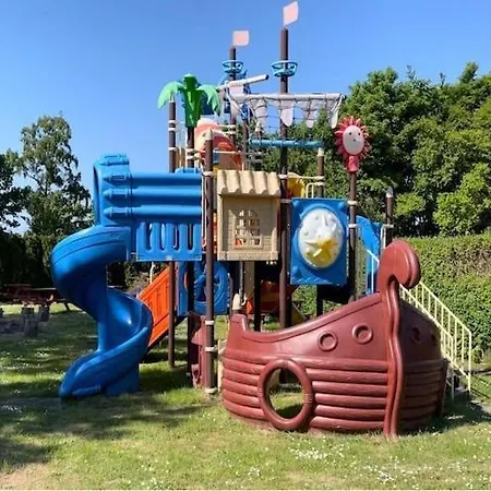 Beachfront Homes, Attractions For Children *