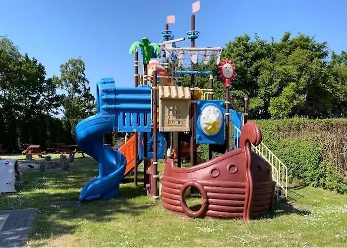 Beachfront Homes, Attractions For Children *